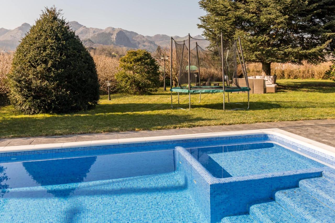 Impresionante Villa Entre Mar Y Montana La Cavada エクステリア 写真