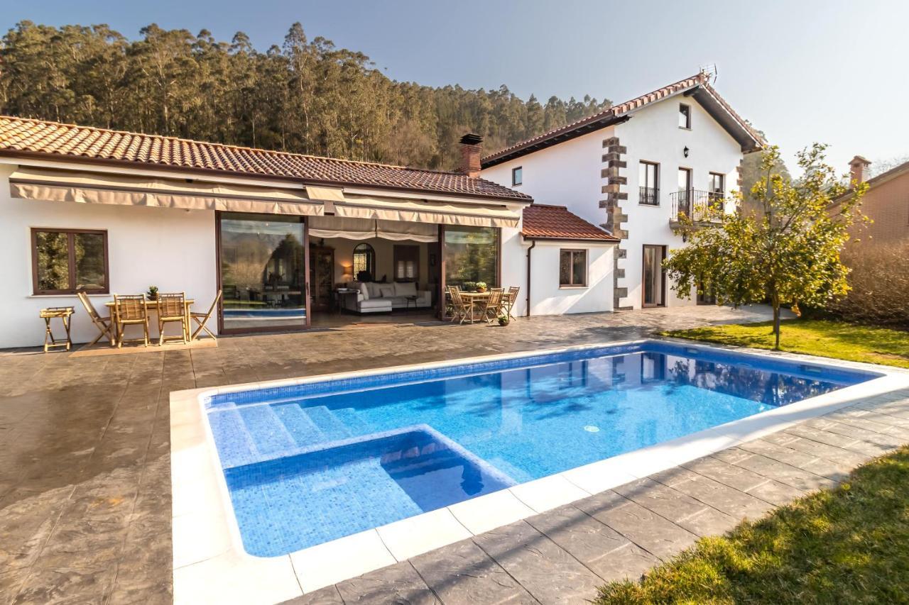 Impresionante Villa Entre Mar Y Montana La Cavada エクステリア 写真